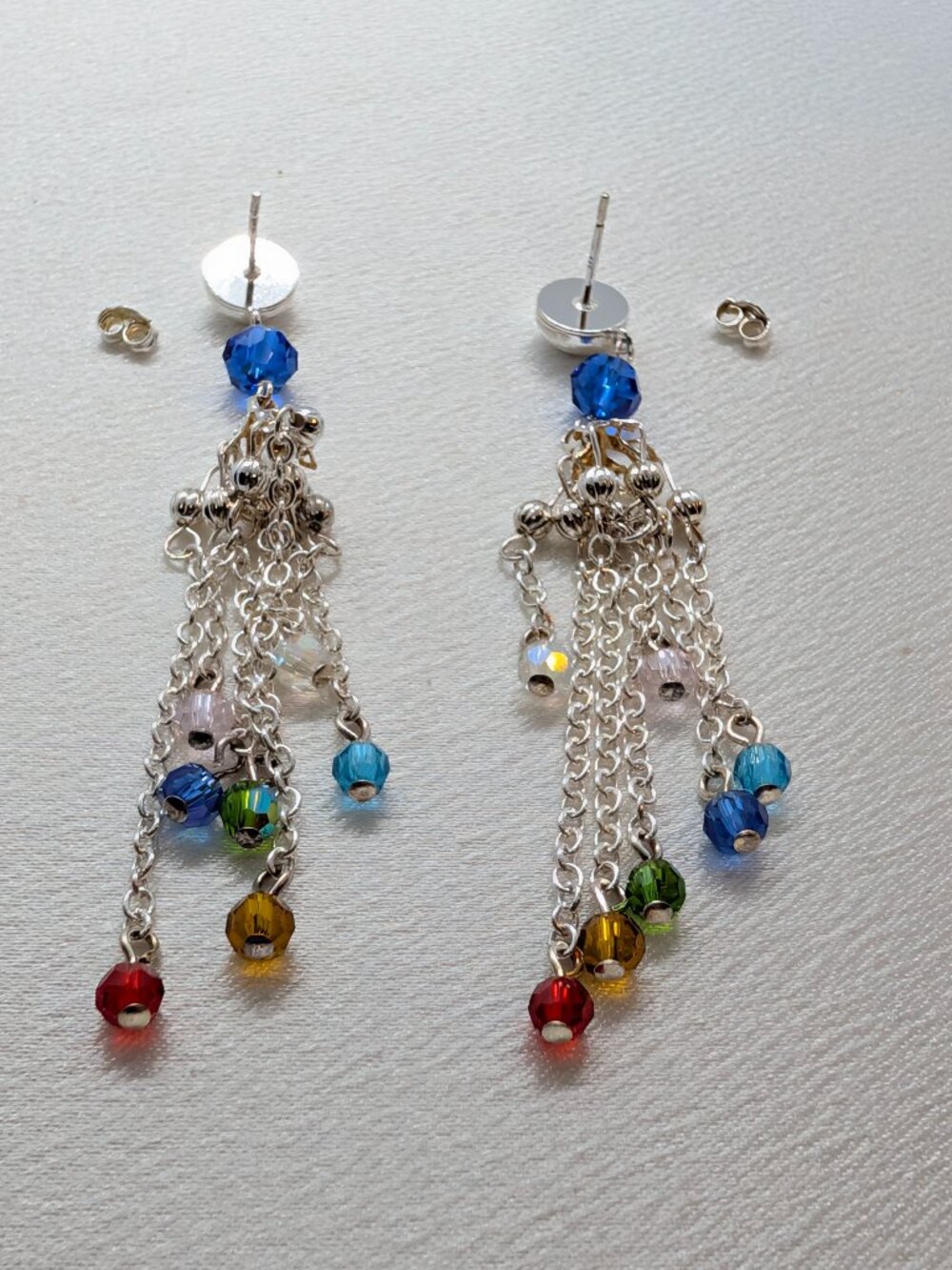 NWT fancy fashion dangle post earrings - Picture 4 of 8